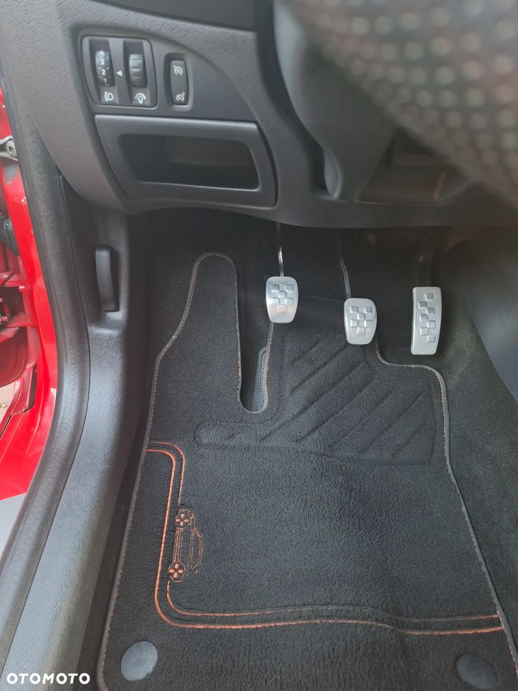Renault Twingo 1.6 16V Sport - 33