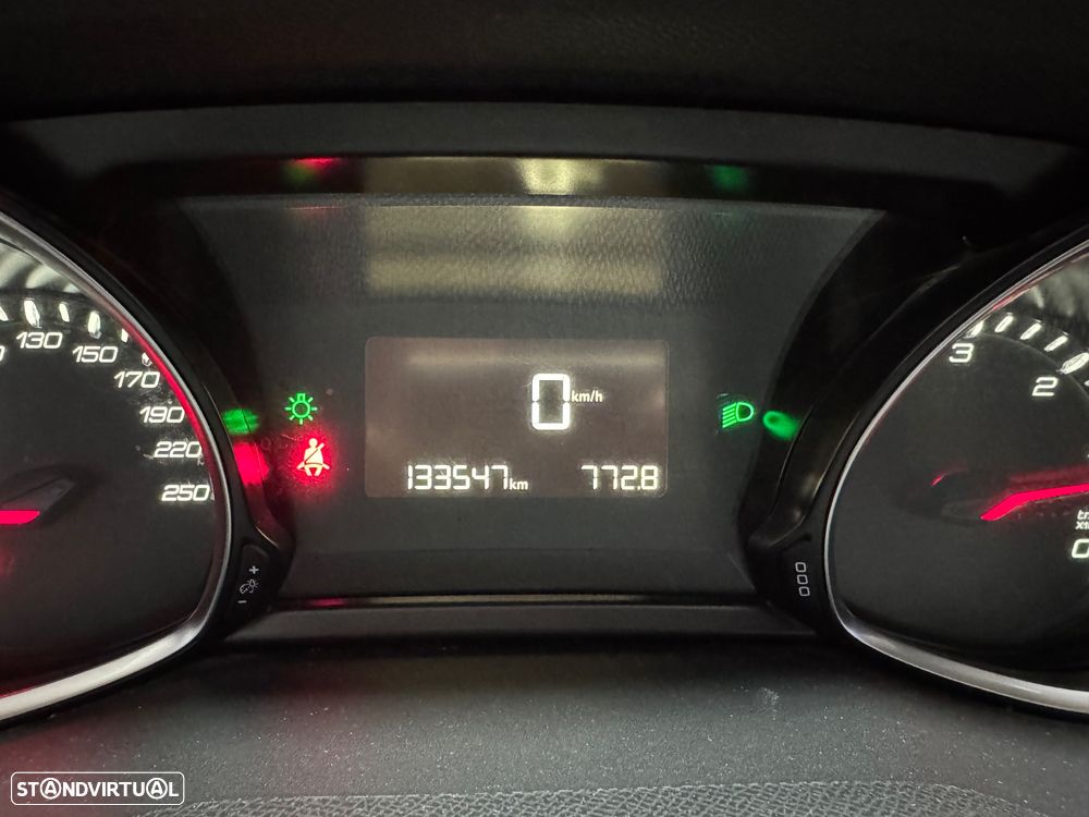 Peugeot 308 1.6 BlueHDi Allure J17 - 6