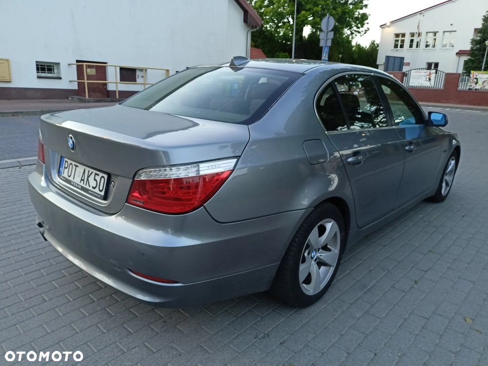 BMW Seria 5 520d - 4