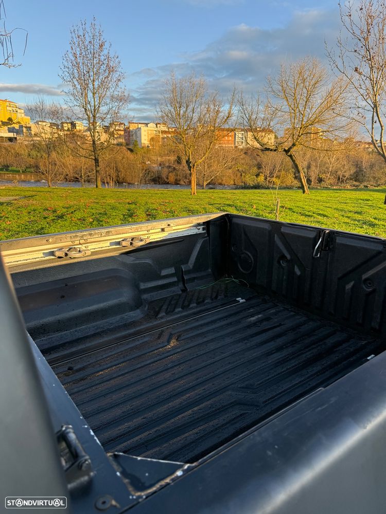 Nissan Navara 2.5 dCi CD Pilot - 11