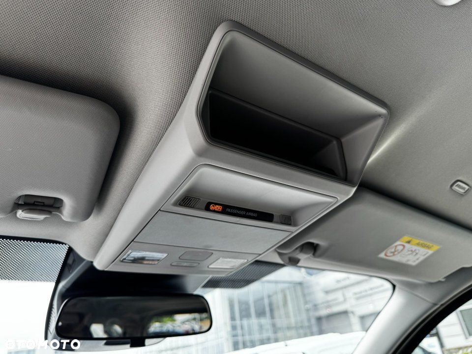 Ford Tourneo Custom - 14