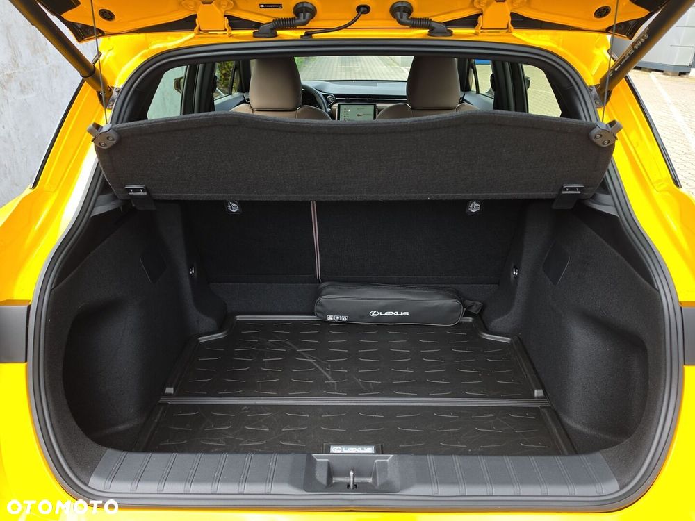 Lexus LBX 1.5 Hybrid Elegant - 26