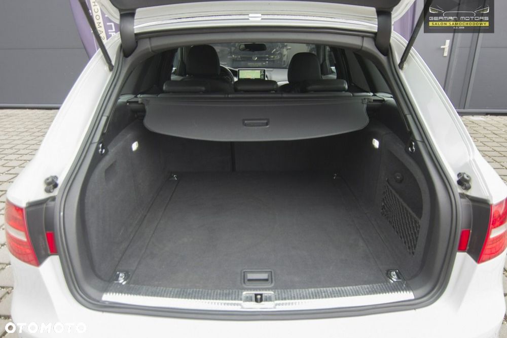 Audi A4 Avant 1.8 TFSI S line Sportpaket - 33