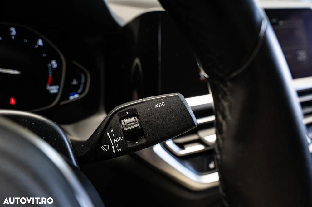 BMW Seria 3 318d Aut. - 24