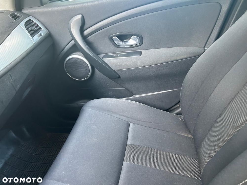 Renault Megane 1.9 dCi Dynamique - 27