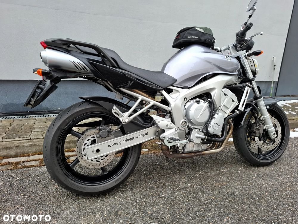 Yamaha FZ6 - 3