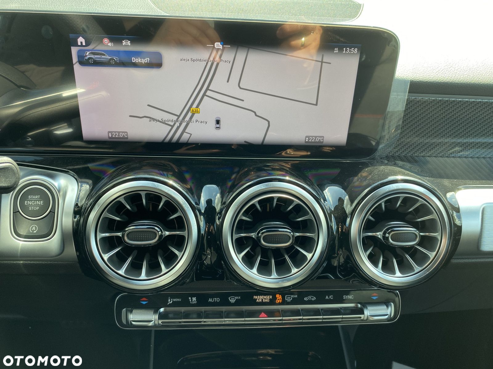 Mercedes-Benz GLB - 14
