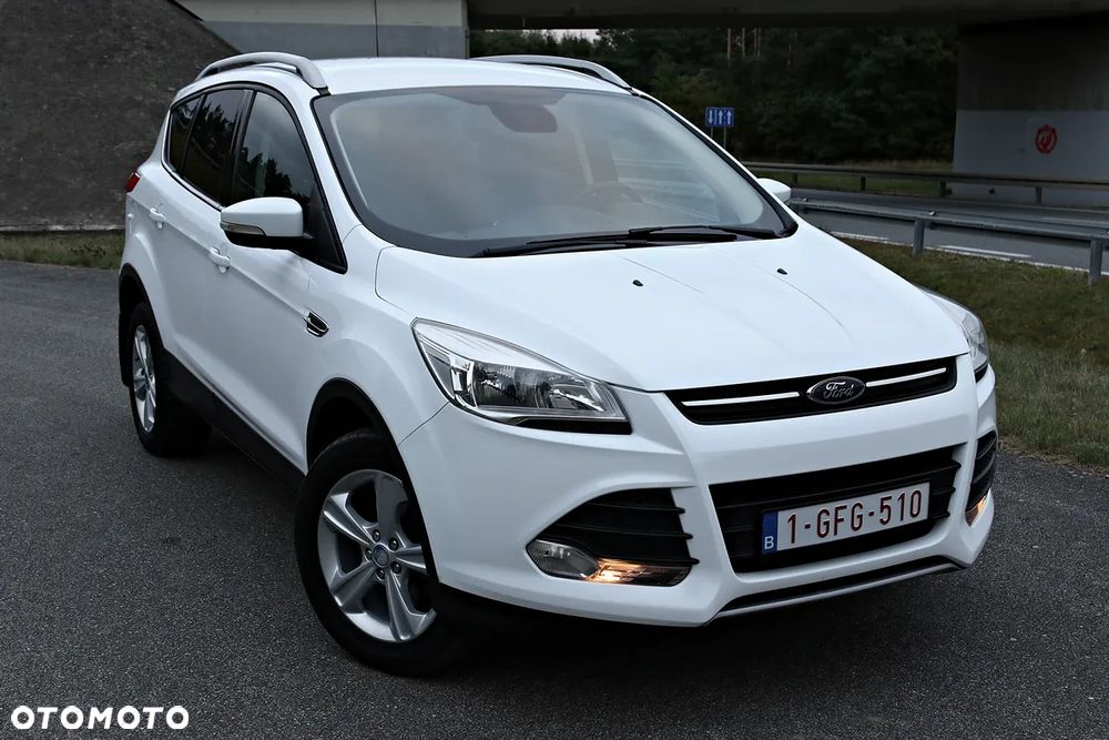 Ford Kuga 2.0 TDCi 2x4 Titanium - 17