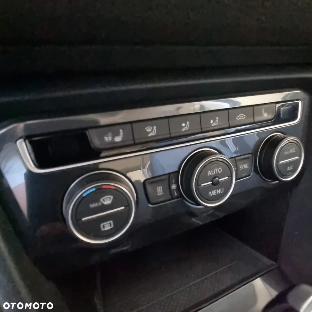 Volkswagen Tiguan - 13