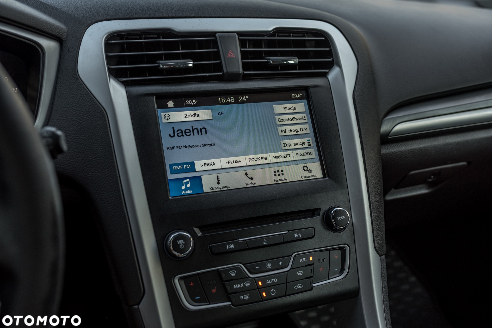 Ford Mondeo - 26