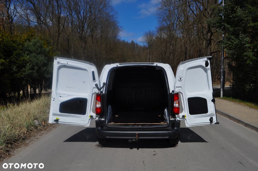 Opel COMBO E - 11