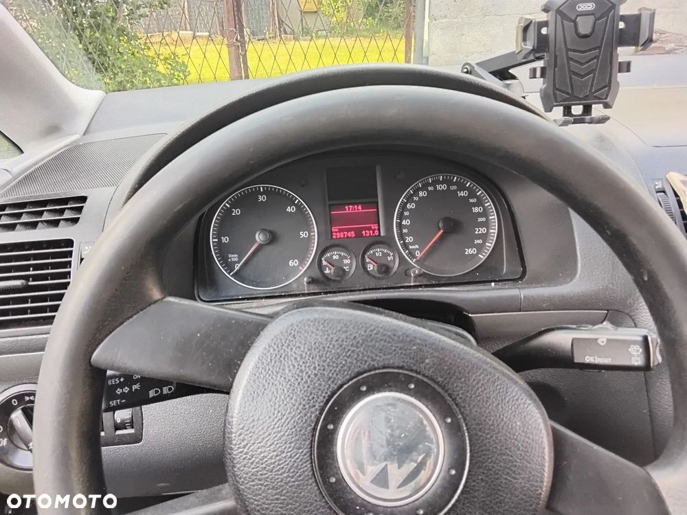 Volkswagen Touran 2.0 TDI Highline - 13