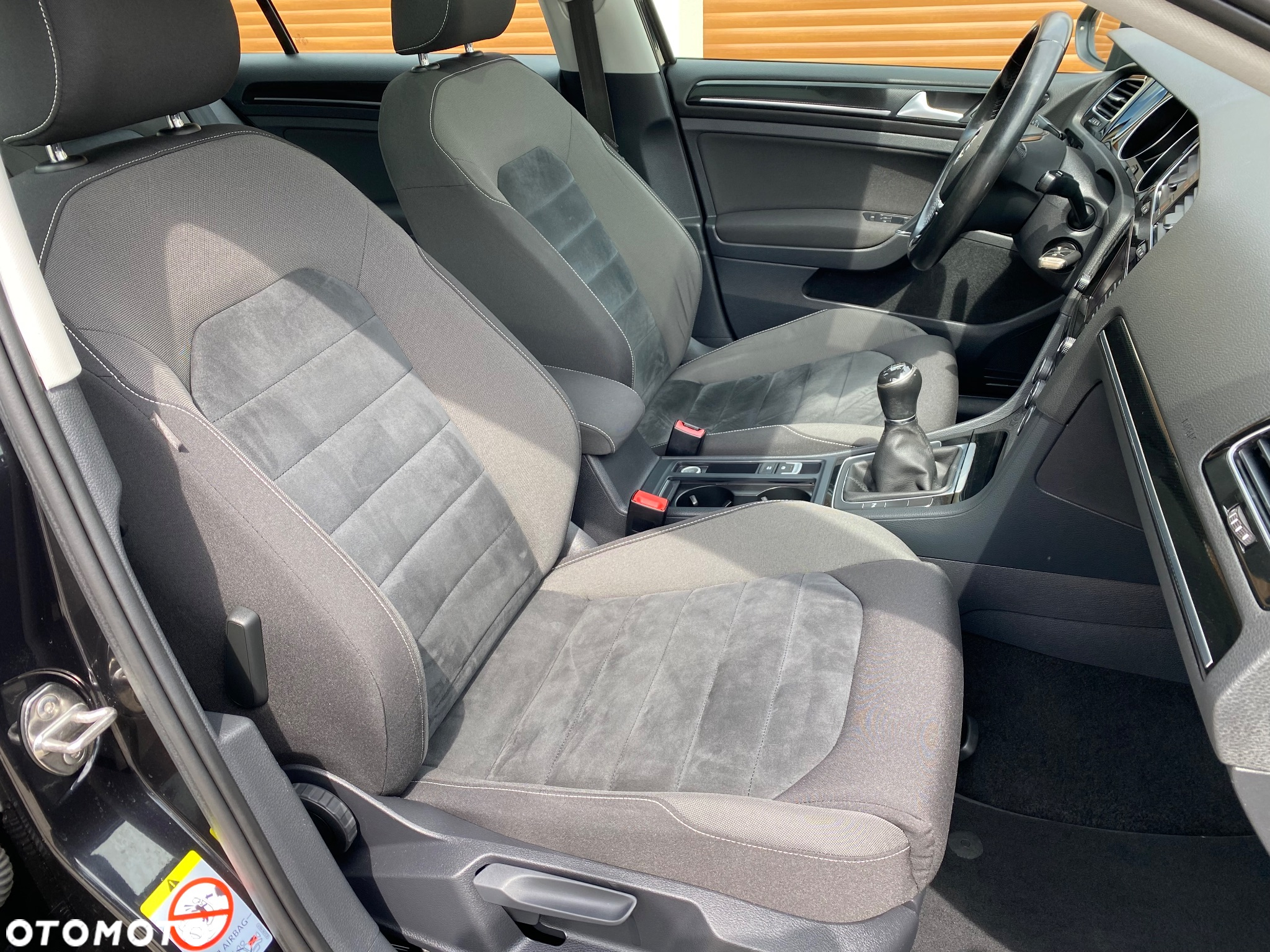 Volkswagen Golf VII 1.6 TDI BMT Highline - 39