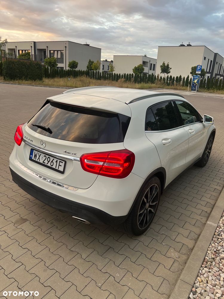 Mercedes-Benz GLA 250 4-Matic - 36