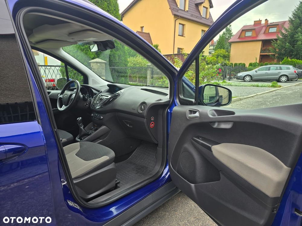 Ford Tourneo Courier 1.0 EcoBoost Titanium - 32