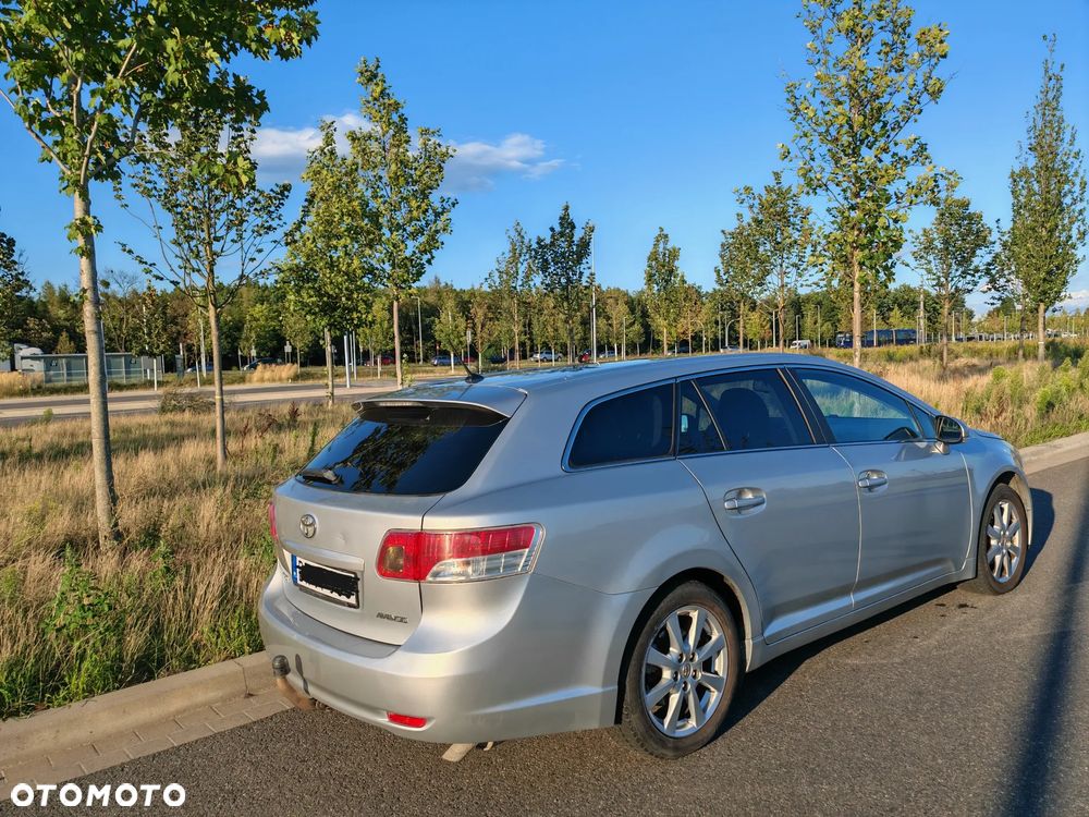 Toyota Avensis 2.0 Sol plus - 4