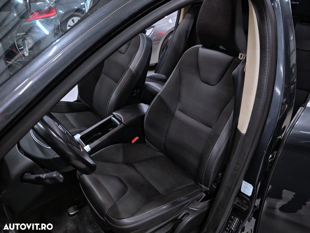 Volvo XC 60 2.4D AWD Aut. Momentum - 8