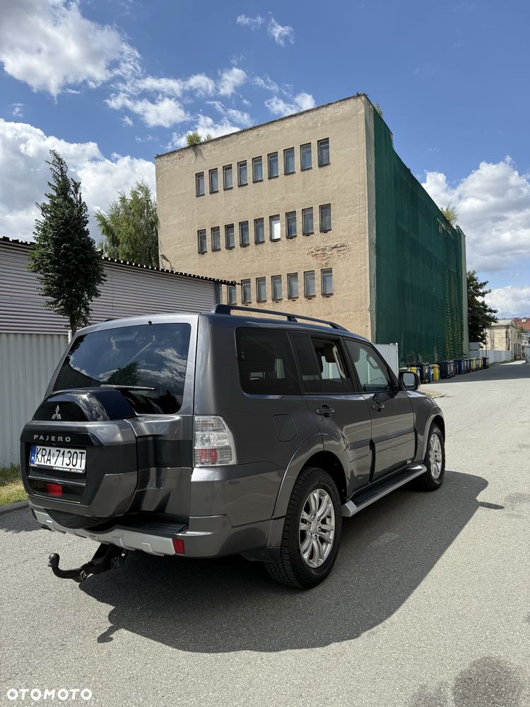 Mitsubishi Pajero - 3
