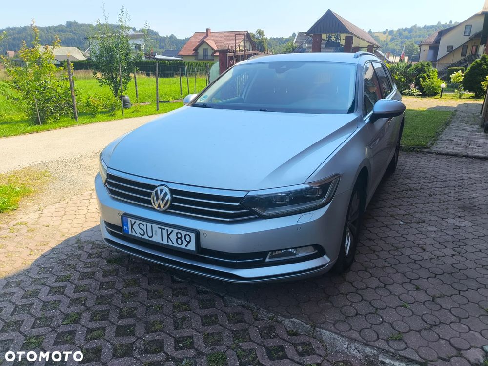 Volkswagen Passat - 1