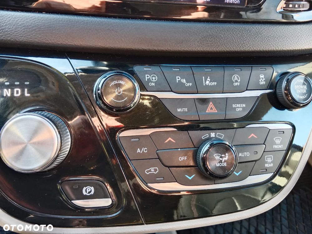 Chrysler Pacifica - 19
