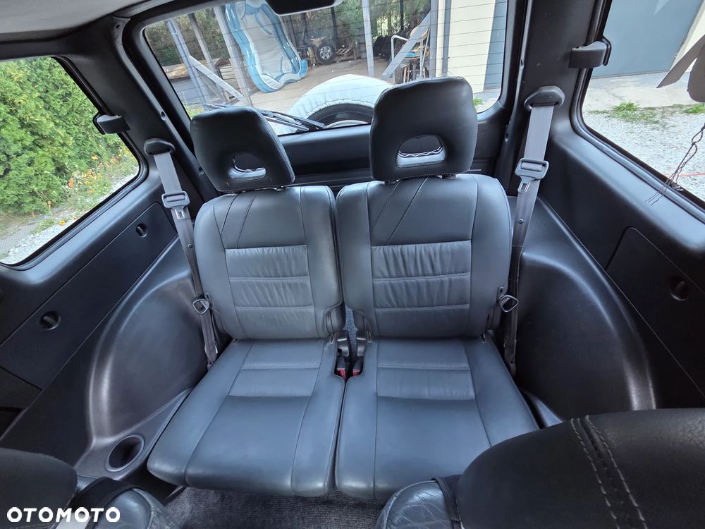 Toyota RAV4 2.0 - 14