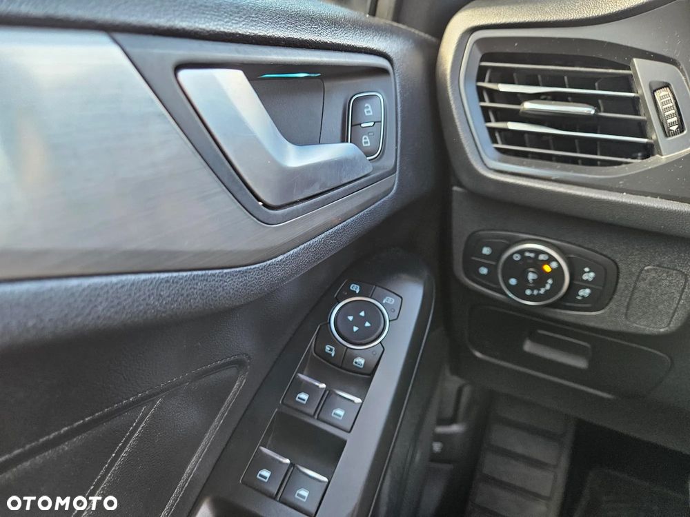Ford Focus 1.5 EcoBlue Start-Stopp-System TITANIUM - 17