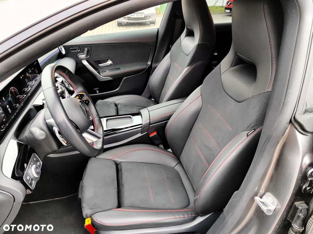 Mercedes-Benz CLA - 11