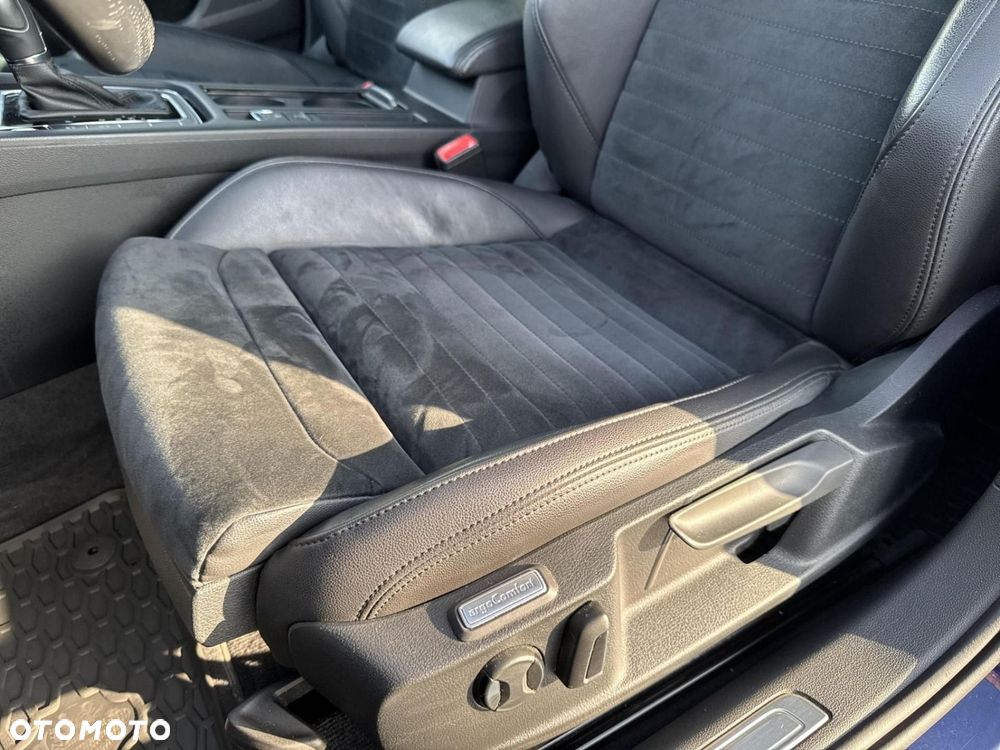 Volkswagen Passat - 11