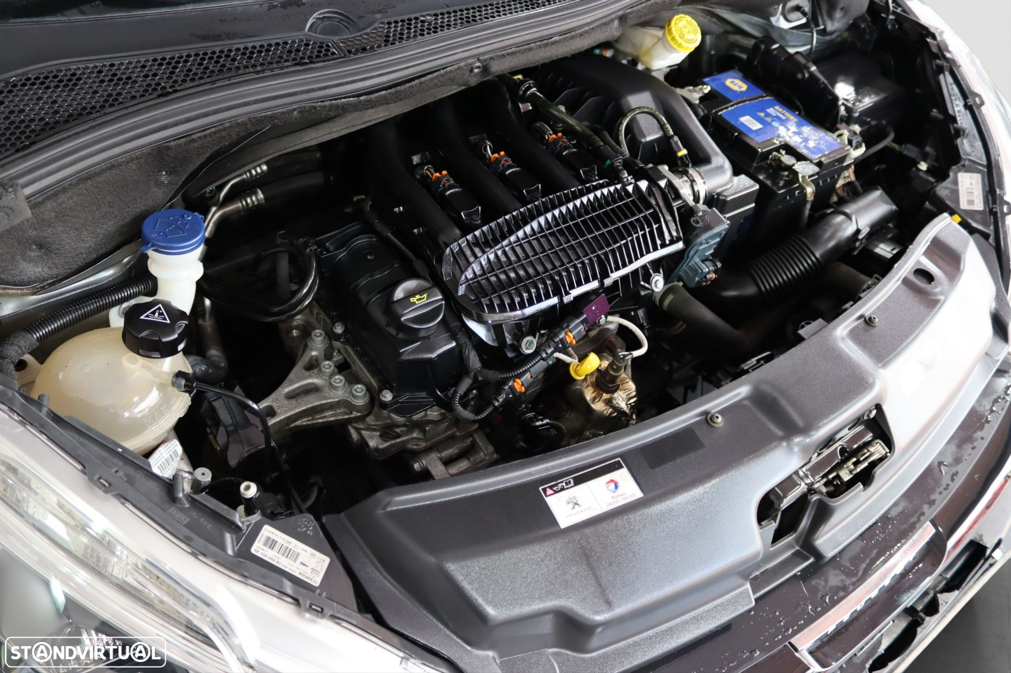 Peugeot 208 1.2 PureTech Allure - 16