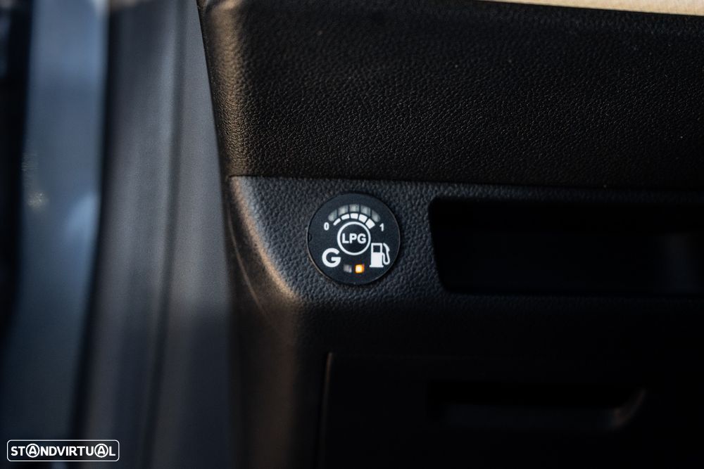 Renault Clio 1.0 TCe Limited Bi-Fuel - 29