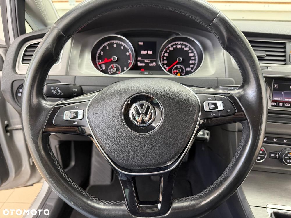 Volkswagen Golf - 16