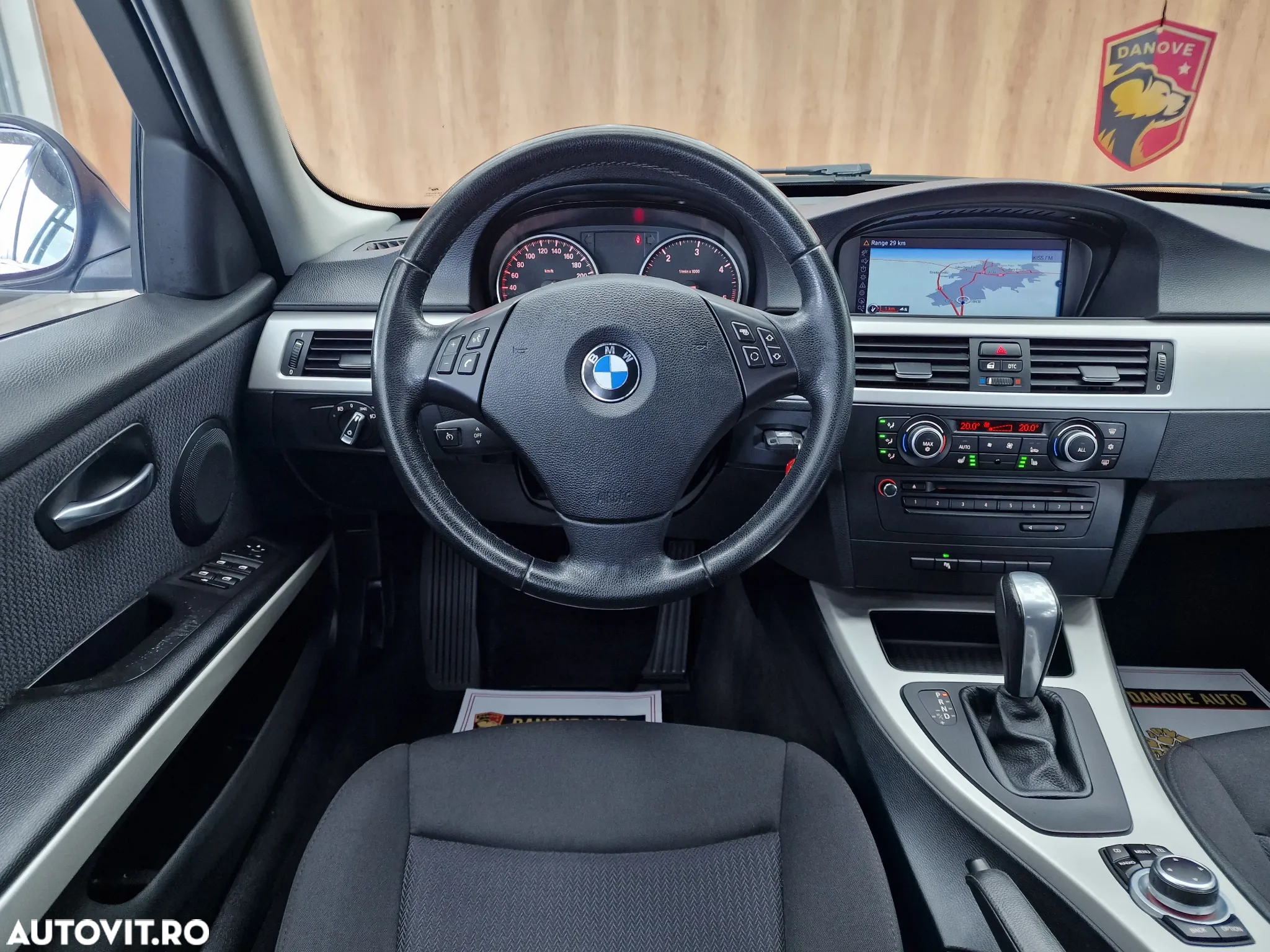 BMW Seria 3 320d DPF Touring Aut. - 17