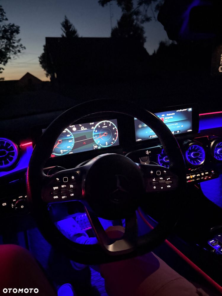 Mercedes-Benz CLA 220 AMG Line 7G-DCT - 17
