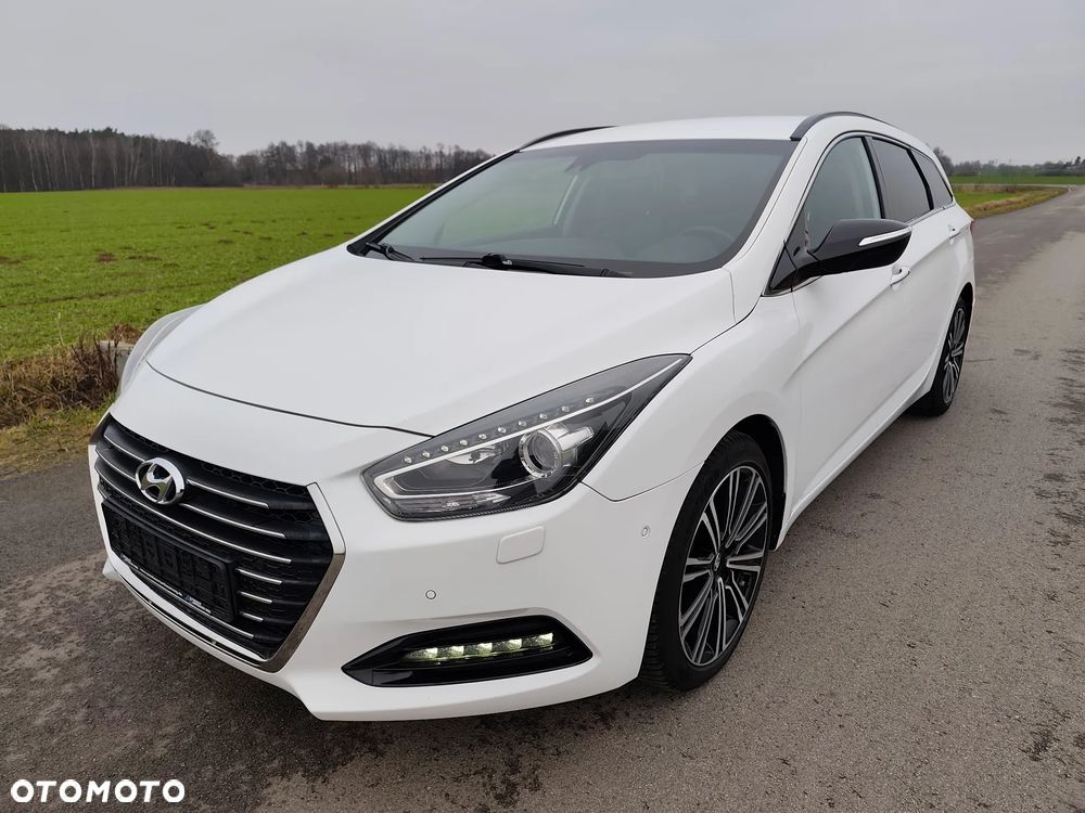 Hyundai i40 Kombi blue 1.7 CRDi DCT Premium