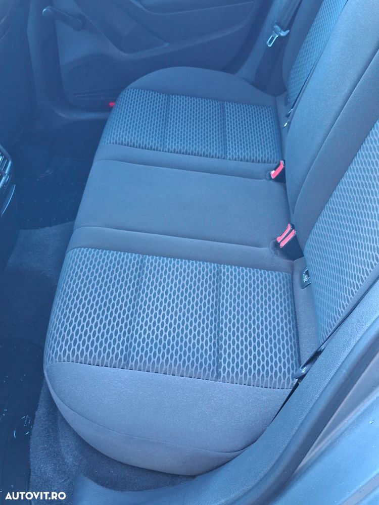 Volkswagen Golf 1.4 Style - 12