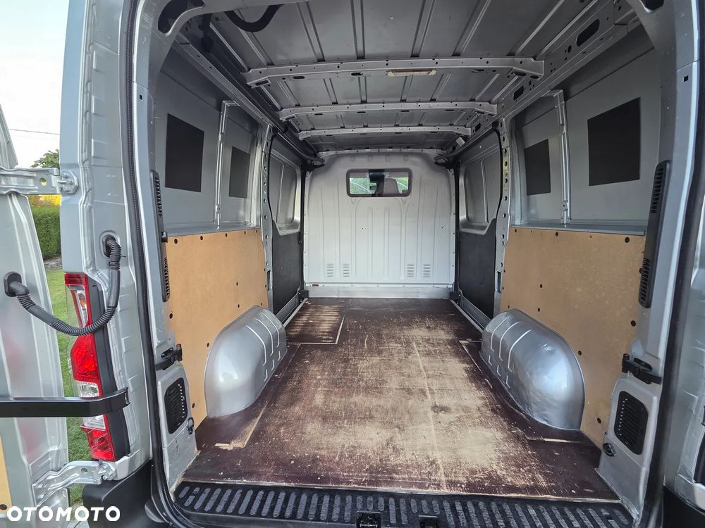 Nissan NV400 - 27
