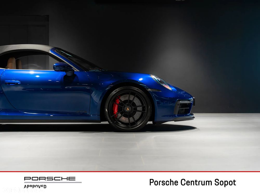 Porsche 911 Carrera GTS Cabrio - 12
