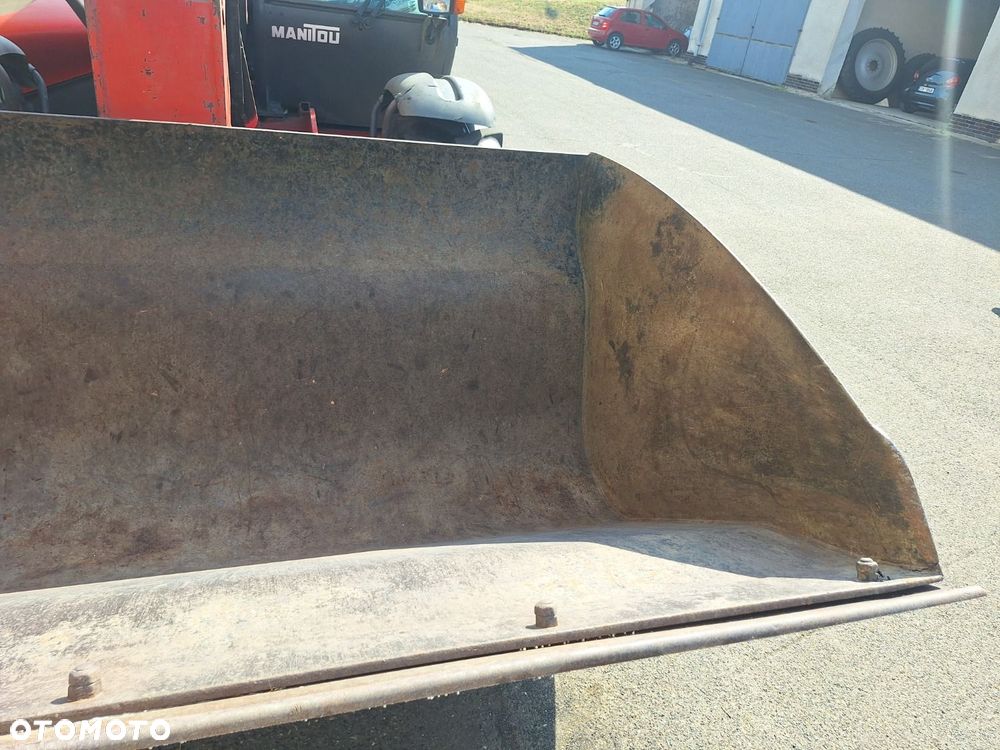 Manitou Mt 835 - 23