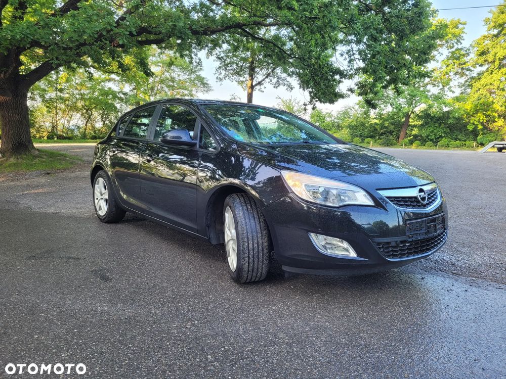 Opel Astra 1.6 Innovation - 2