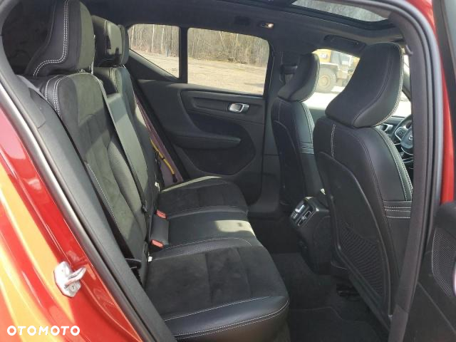 Volvo XC 40 T5 AWD R-Design - 10