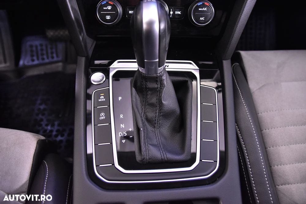 Volkswagen Passat - 16