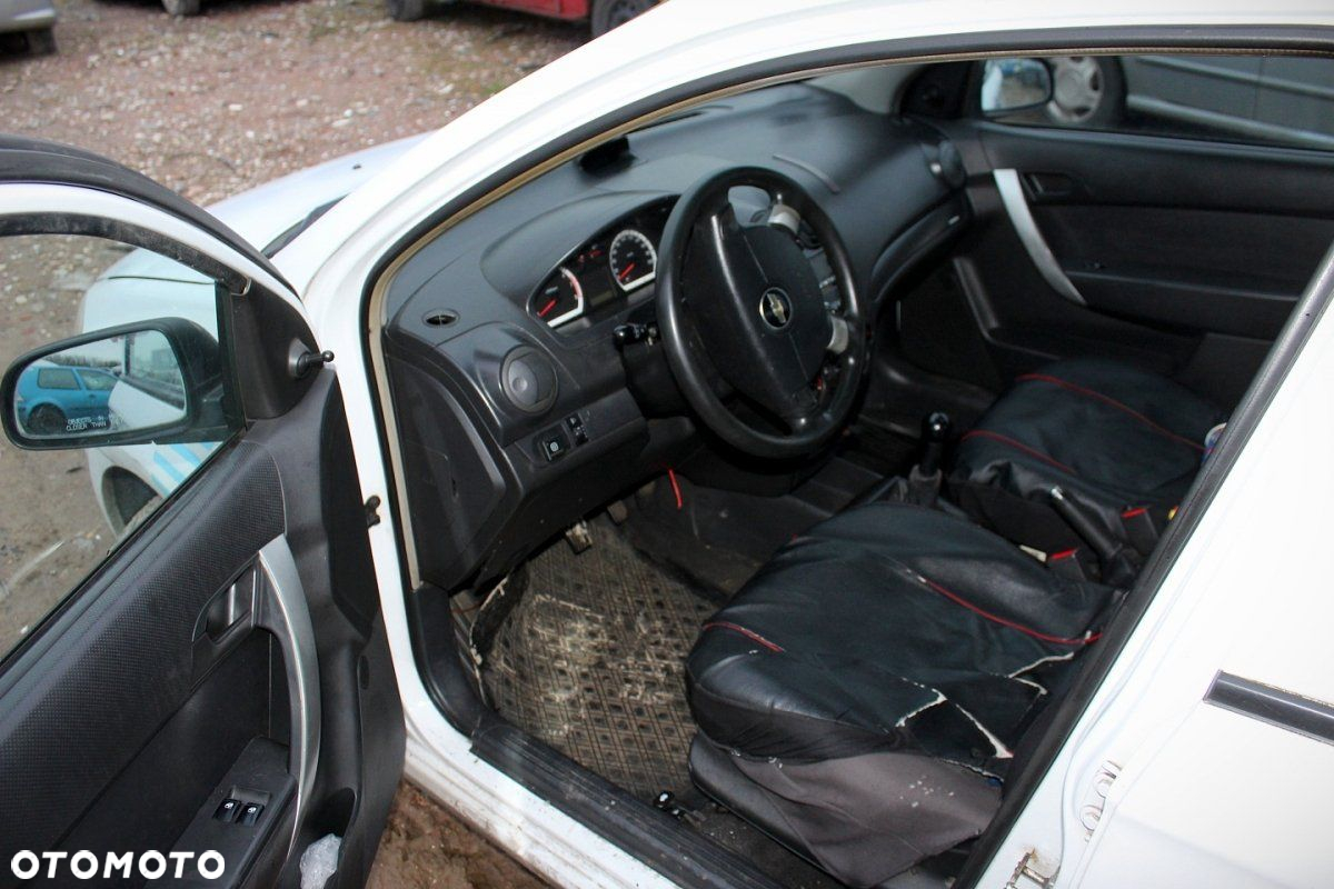 Chevrolet Aveo T250 2011 1.2i B12D1 Sedan (MASKA, ZDERZAK, LAMPA, BŁOTNIK, DRZWI, SZYBA, FOTEL) - 6