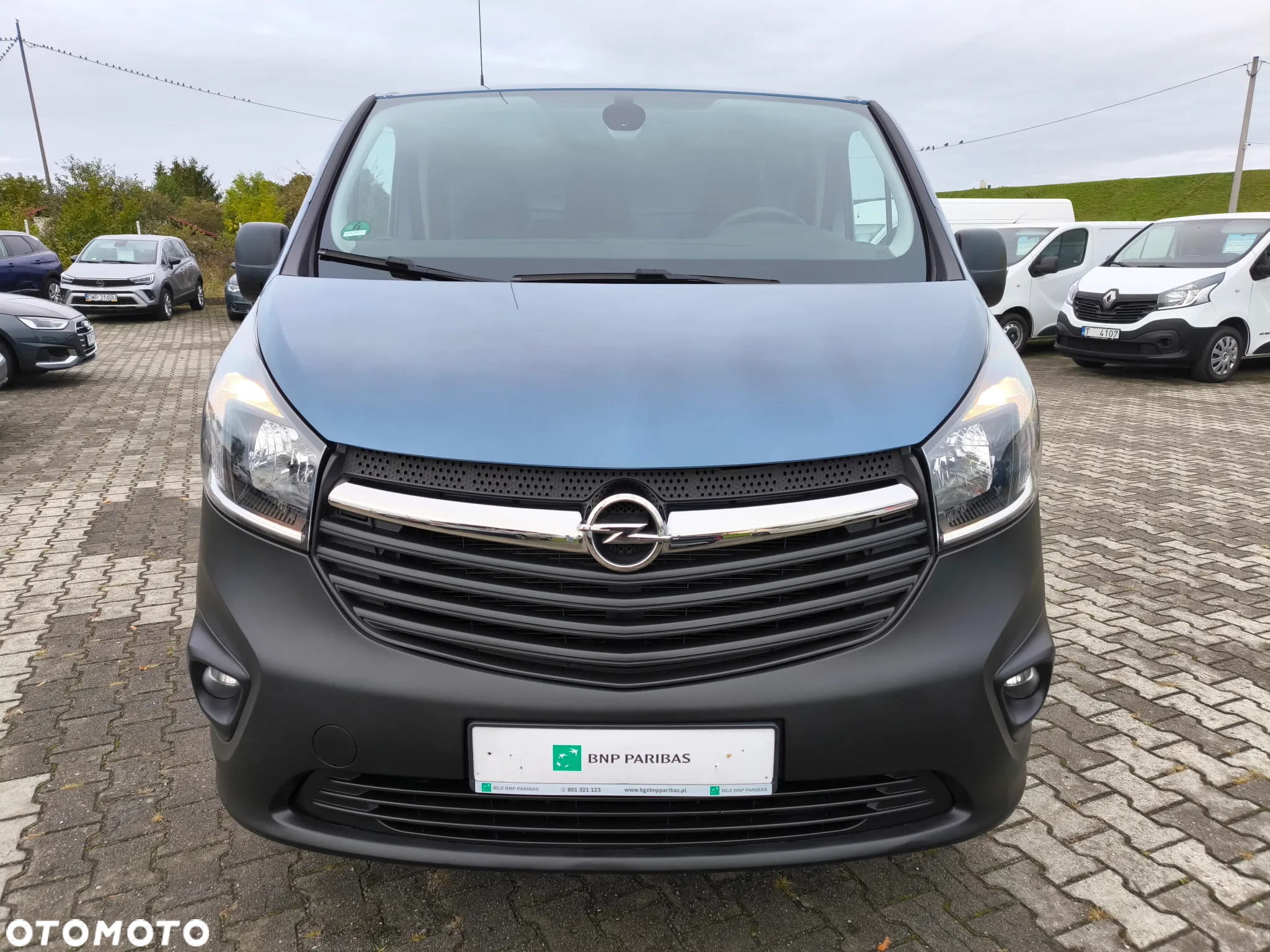 Opel Vivaro - 8