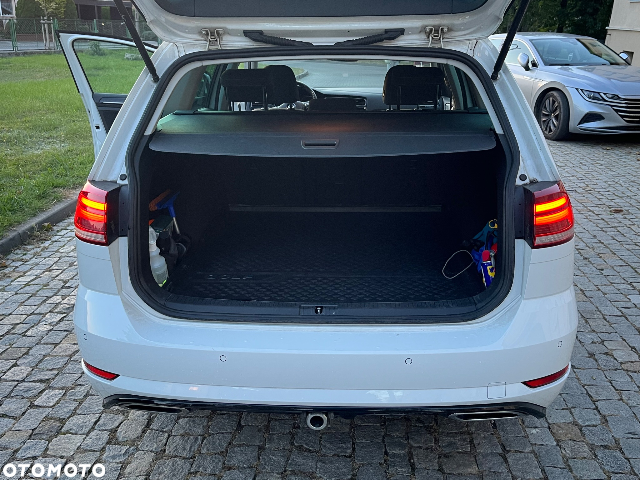 Volkswagen Golf - 11