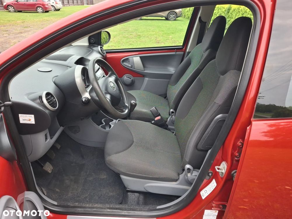 Toyota Aygo 2011 photo 5