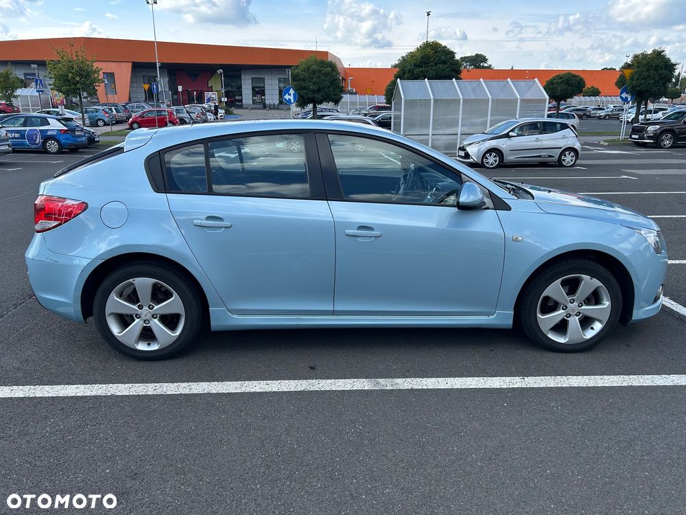 Chevrolet Cruze 1.8 LT - 8