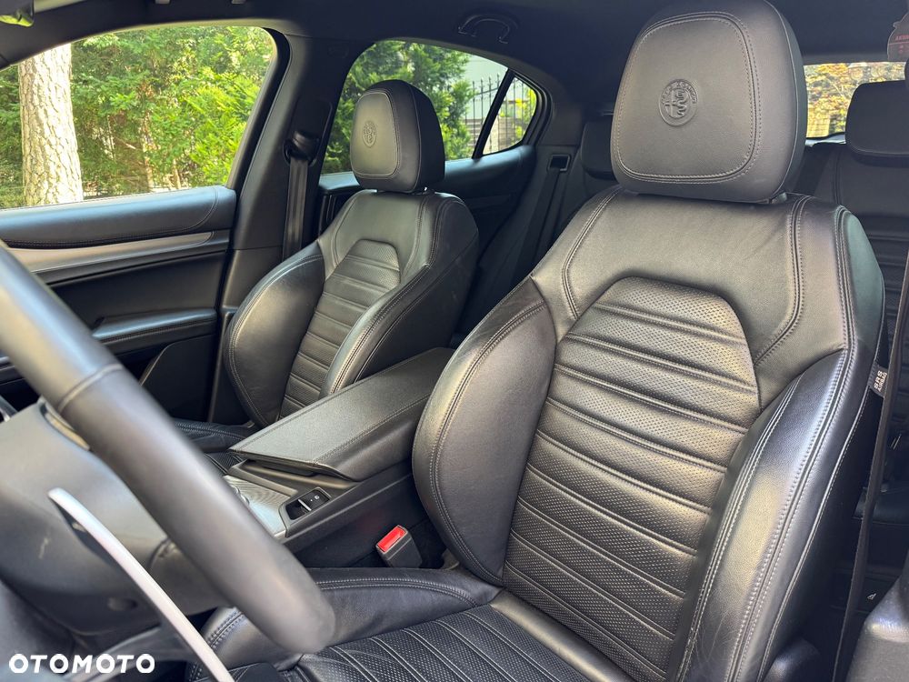 Alfa Romeo Stelvio 2.0 Turbo Veloce TI Q4 - 13