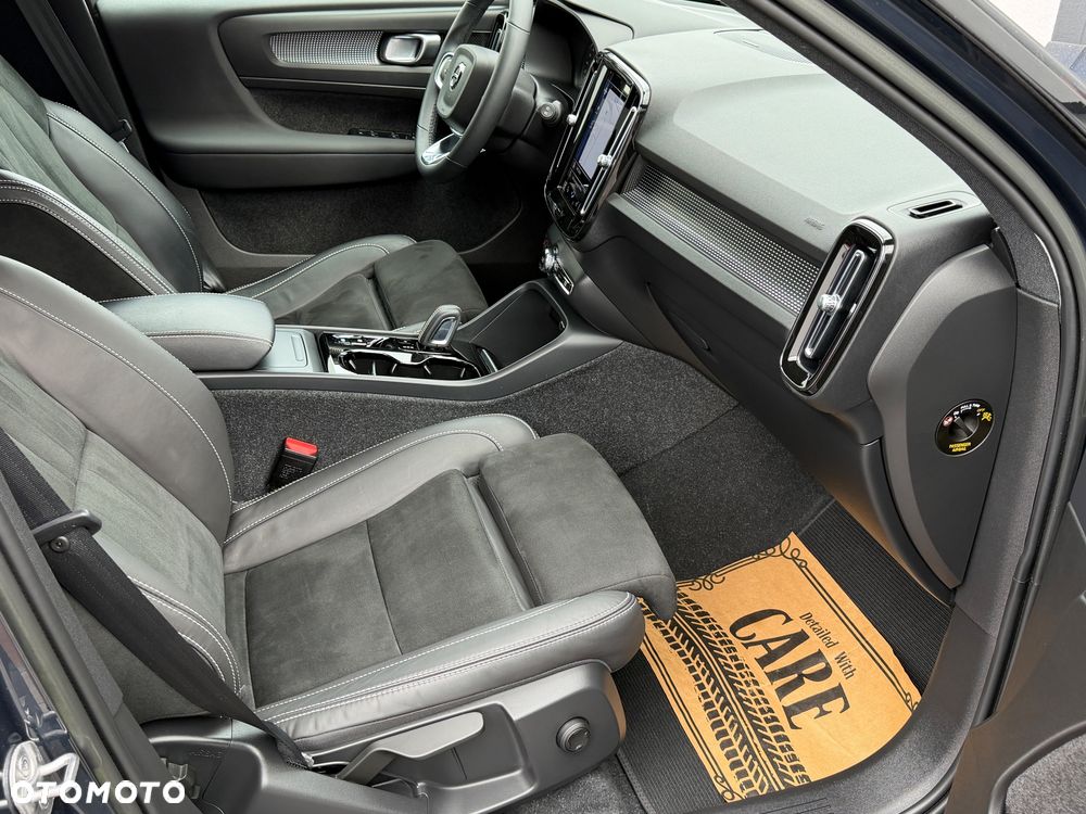 Volvo XC 40 B3 B DKG Ultra Dark - 8