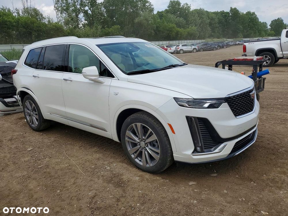 Cadillac XT6 - 5