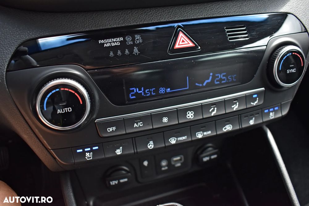 Hyundai Tucson 2.0 CRDI 4WD Automatik Premium - 23